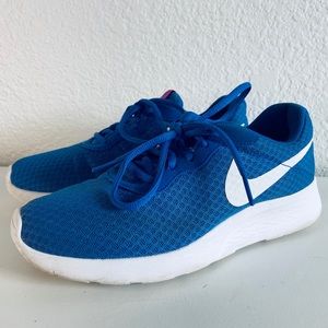 Nike Tanjun Womens Running Shoes Blue